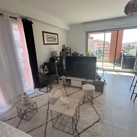 Superbe 3 Pieces Familiale Apartament